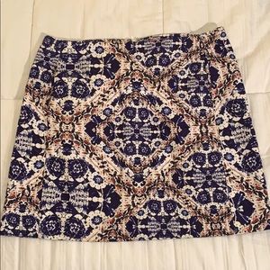 Patterned pencil skirt